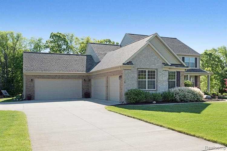 1151 Xanadu Ct Brighton Twp, MI 48114 | MLS 2200038569 Photo 1