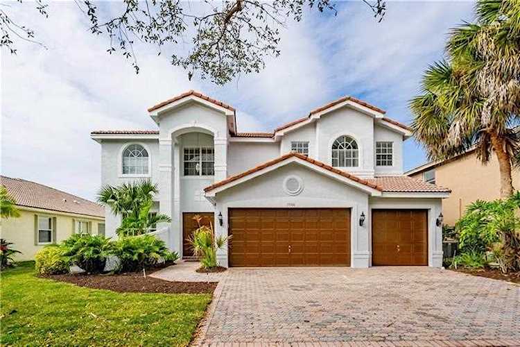 19306 Skyridge Cir Boca Raton, FL 33498