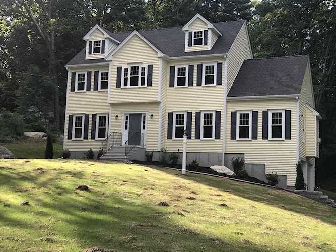 181 Hartford Ave West Uxbridge, MA 01569
