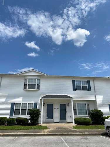 3955 Sterling Pointe Drive Winterville, NC 28590