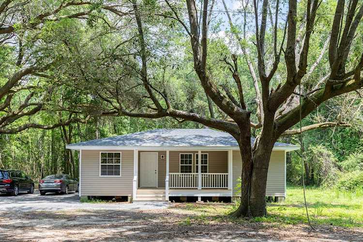 10751 Us-17 Mcclellanville, SC 29458