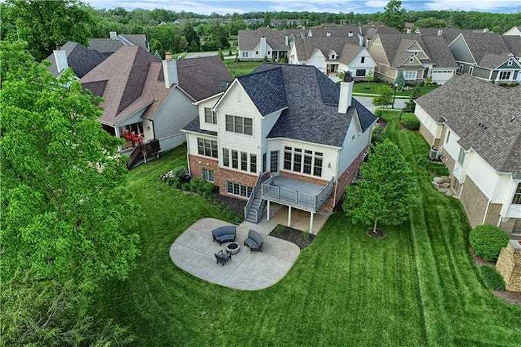 11495 Golden Willow Drive Zionsville, IN 46077