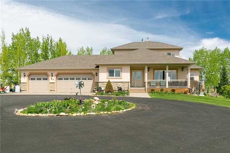 23 Taylor Bay Rural Rocky View County, AB T3L 2P6