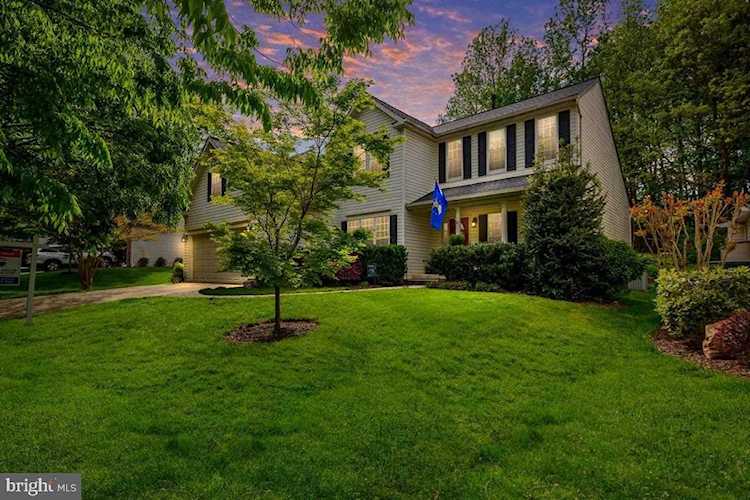1402 Tuffed Moss Ct Crofton, MD 21114