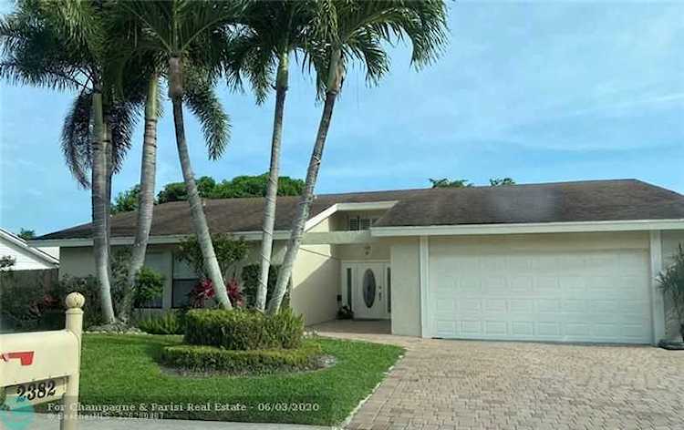 2382 NW 30th St Boca Raton, FL 33431