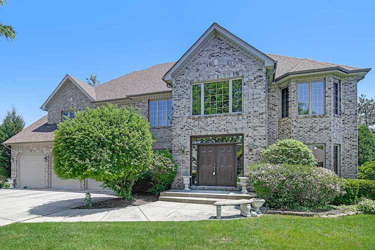 8801 Lake Ridge Dr Darien, IL 60561