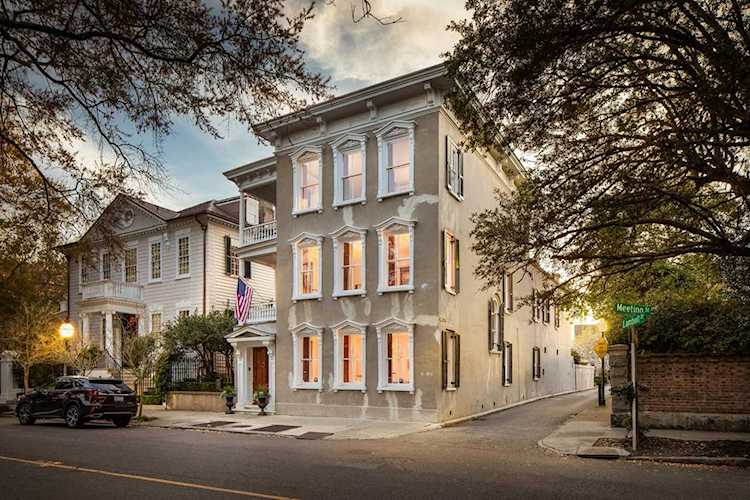 17 Meeting St Charleston, SC 29401