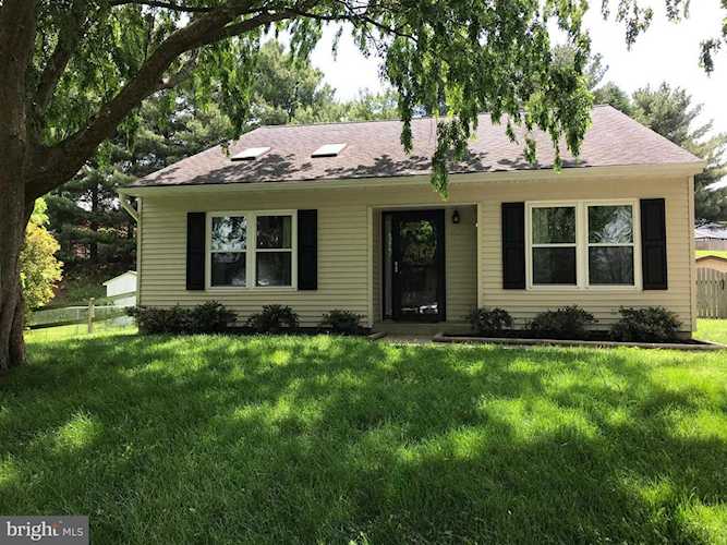 225 Stacy Lee Dr Westminster, MD 21158
