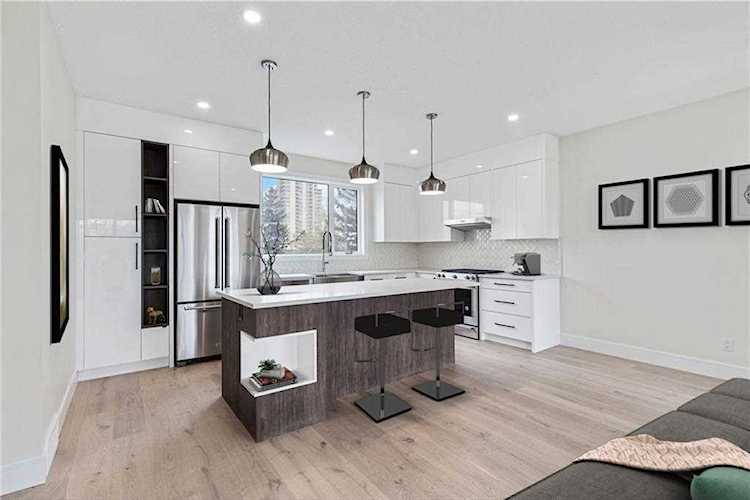 3355 Spruce Drive SW #2 Calgary, AB T3C 3A3