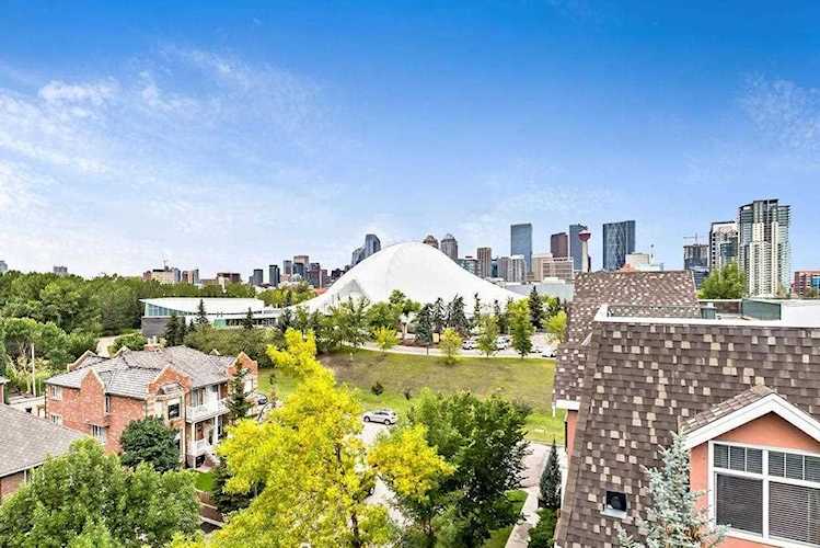 2320 Erlton Street SW #406 Calgary, AB T2S 2V8