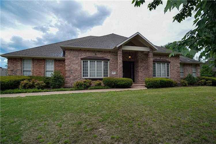 13 S Brixham Dr Rogers, AR 72758