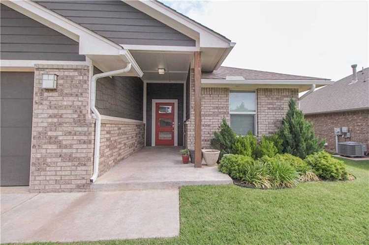 9417 NW 89th St Yukon, OK 73099