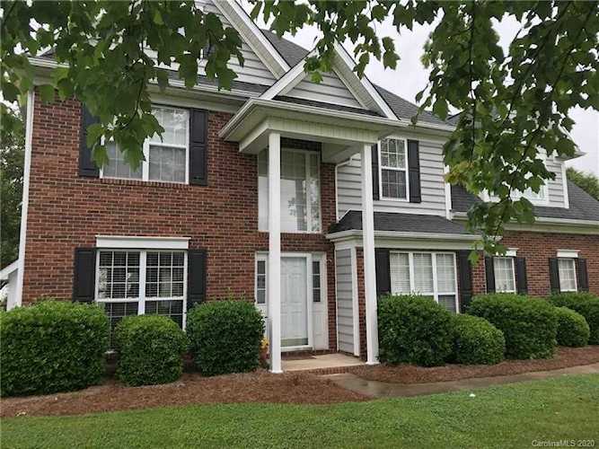 3733 Bentley Place Concord, NC 28027