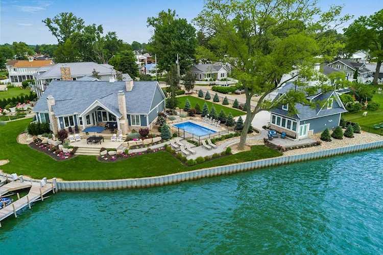 261 Lakeview Drive Buckeye Lake, OH 43008