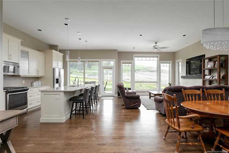 1649 Tower Ranch Boulevard Kelowna, BC V1P1P9