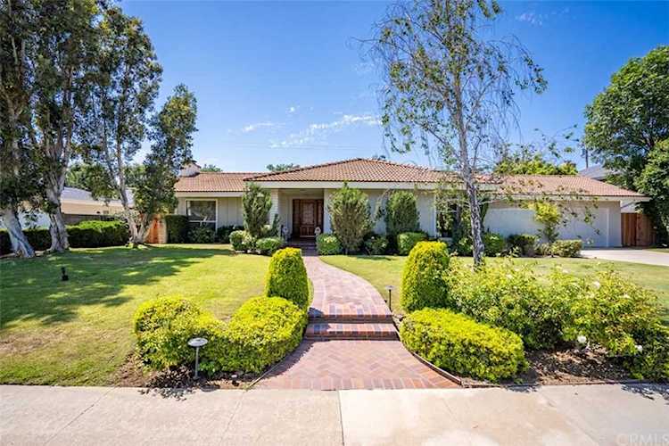 12411 La Bella Drive North Tustin, CA 92705