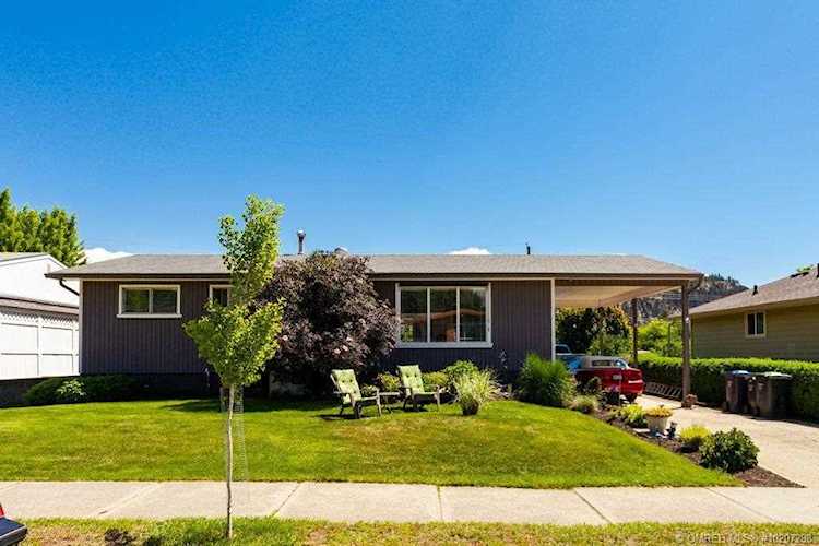 965 Kennedy Street Kelowna, BC V1Y4E9