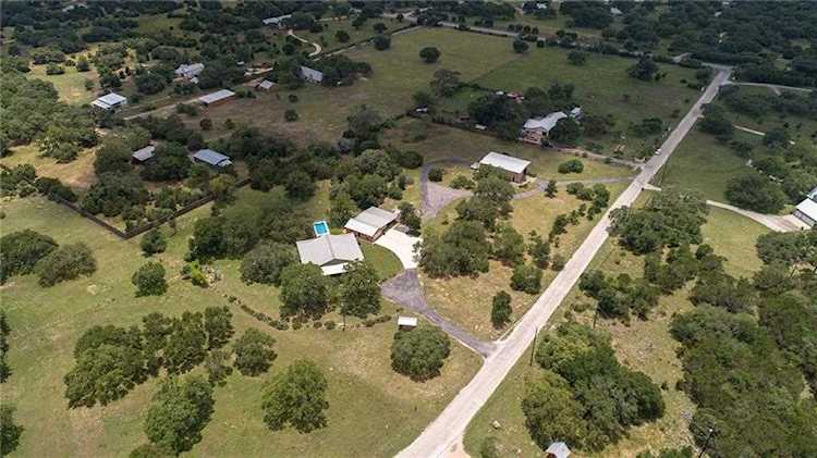206 Grande St Driftwood, TX 78619