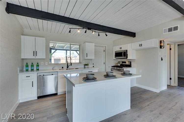 417 Harvard St Las Vegas, NV 89107