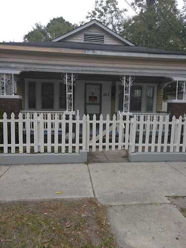 Home For Sale At 223 S 13th Street, Wilmington NC in Not In Subdivision Photo 1