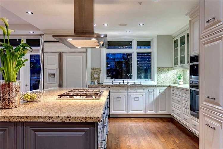 670 Princeton Way SW #203 Calgary, AB T2P 5K2