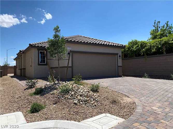5795 Amber Orchard Las Vegas, NV 89118
