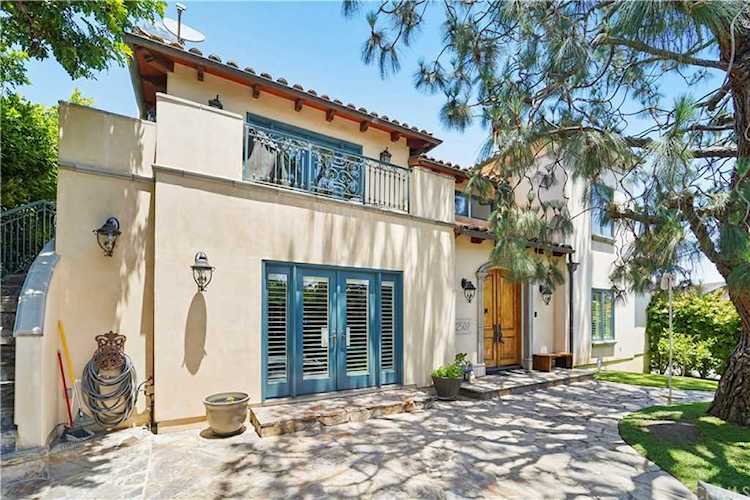 2507 N Valley Drive Manhattan Beach, CA 90266