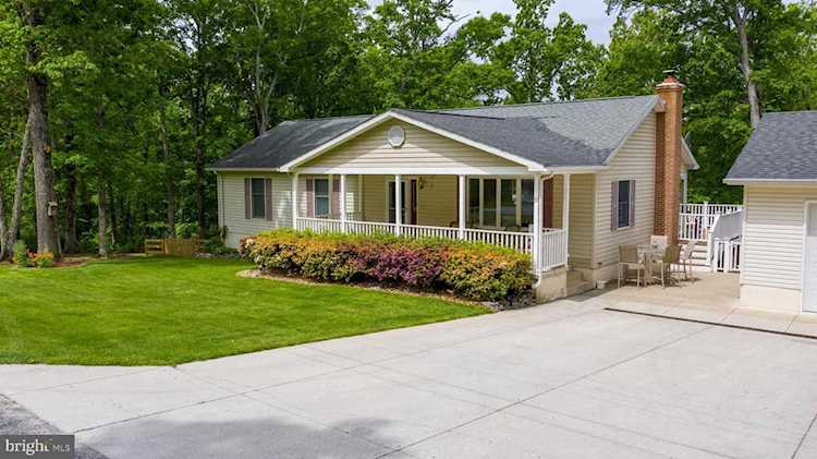 53 Bob White Dr Harpers Ferry, WV 25425