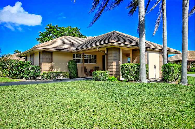 328 Cedar Key Circle Atlantis, FL 33462