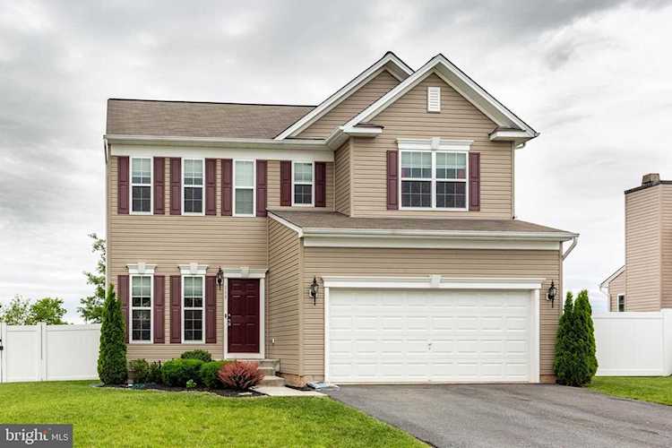 119 Water Run St Taneytown, MD 21787 | MLS ® MDCR197044 Photo 1