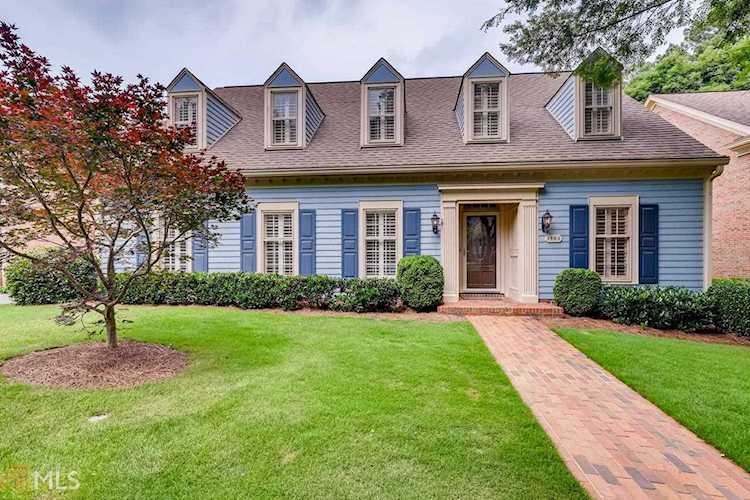 1823 Bedfordshire Dr Decatur, GA 30033