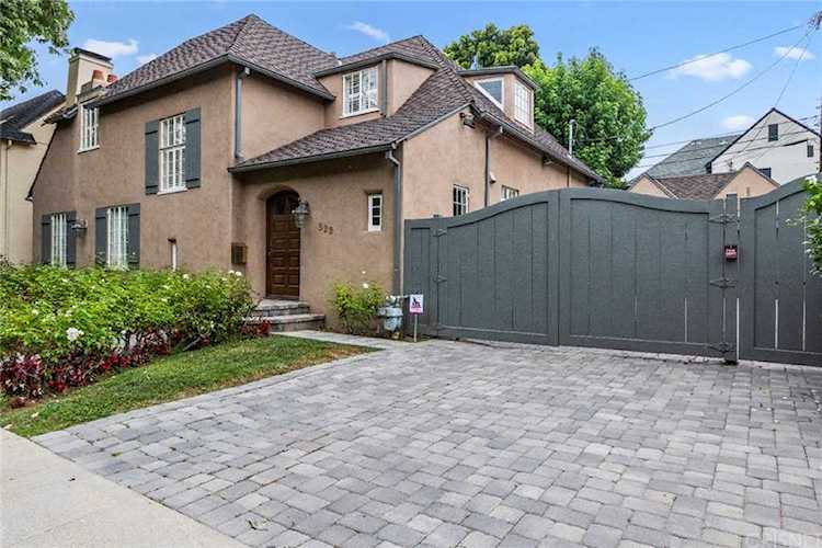 522 S Bronson Avenue Los Angeles, CA 90020