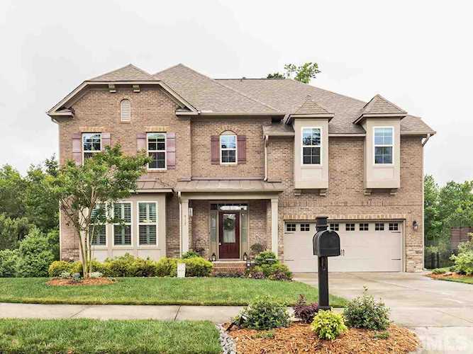 917 Queensdale Drive Cary, NC 27519