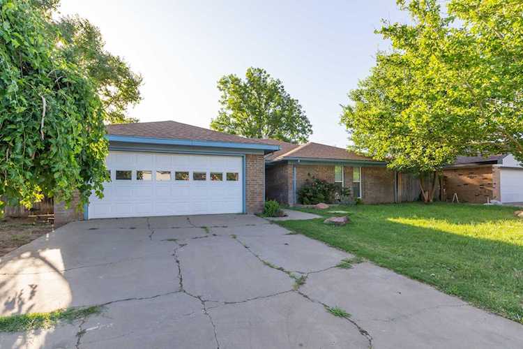 4427 Summit CIR Amarillo, TX 79109