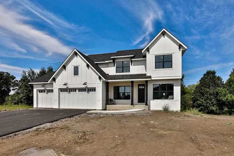 3797 Lakeside Court Eagan, MN 55123
