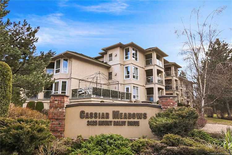 2425 Mount Baldy Drive Kelowna, BC V1V1Z3