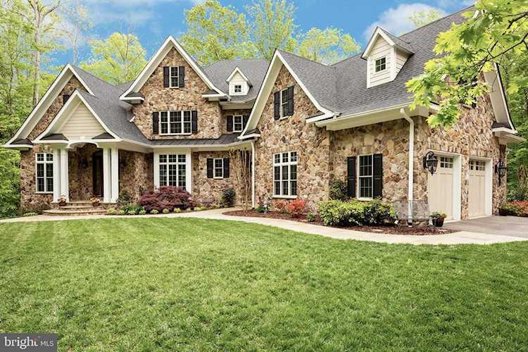 8305 Crestridge Rd Fairfax Station, VA 22039