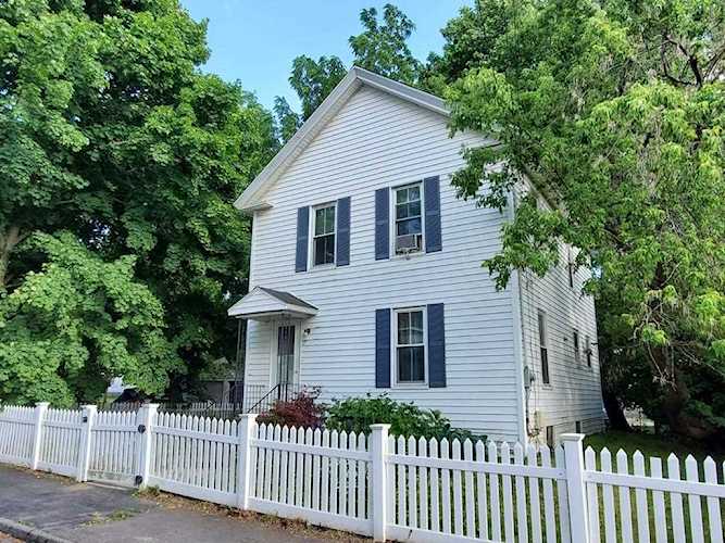 17 Greenwood St Marlborough, MA 01752