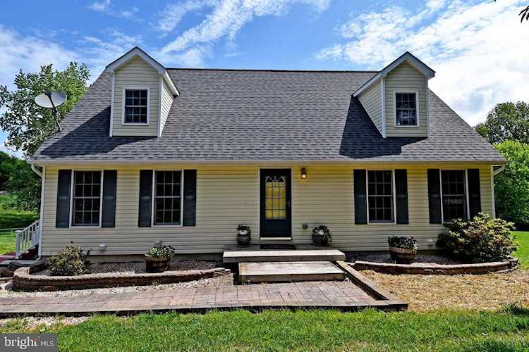39822 Wenner Lovettsville, VA 20180