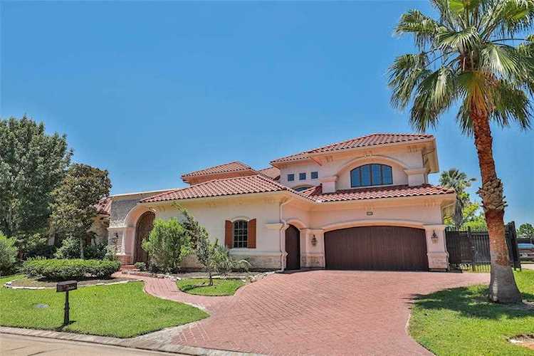 11638 Versailles Lakes Ln Houston, TX 77082