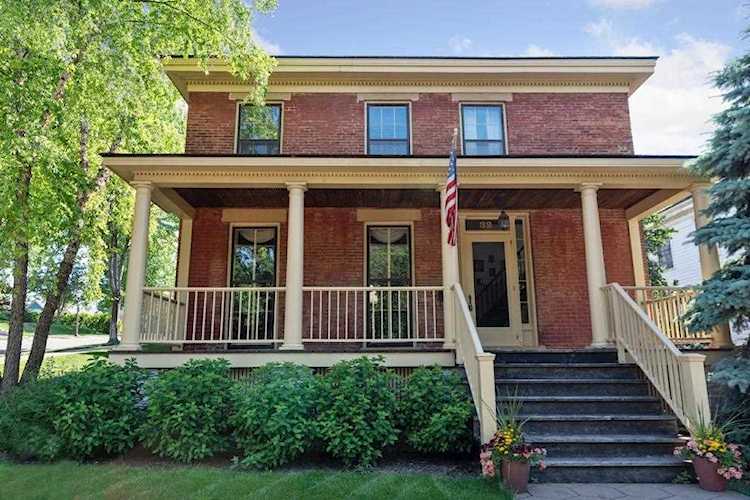 32 Irvine Park Saint Paul, MN 55105