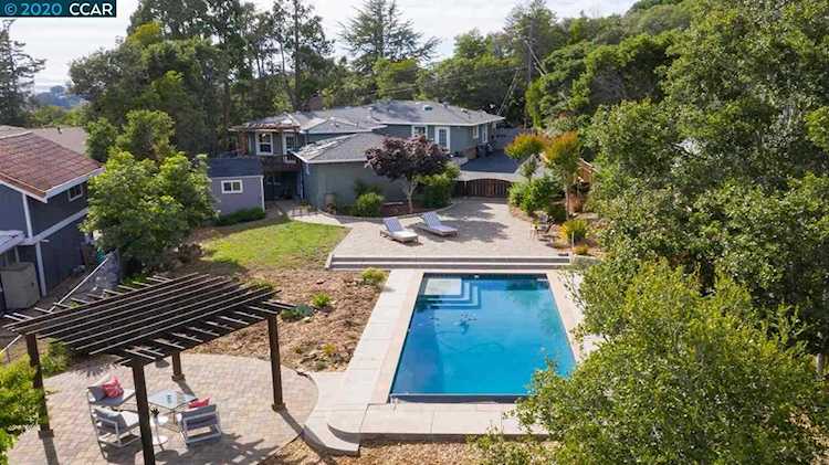 4420 Oak Hill Rd Oakland, CA 94605