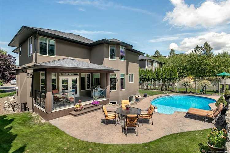 443 Cavell Place Kelowna, BC V1W5A3