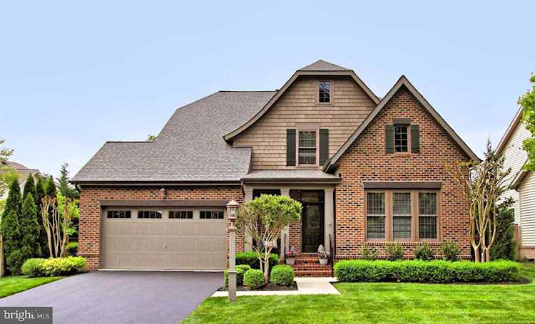 42299 Winter Haven Dr Brambleton, VA 20148 | MLS ® VALO411278 Photo 1