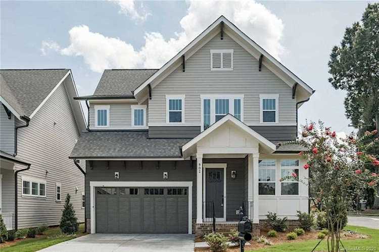 902 Richland Dr Charlotte, NC 28211