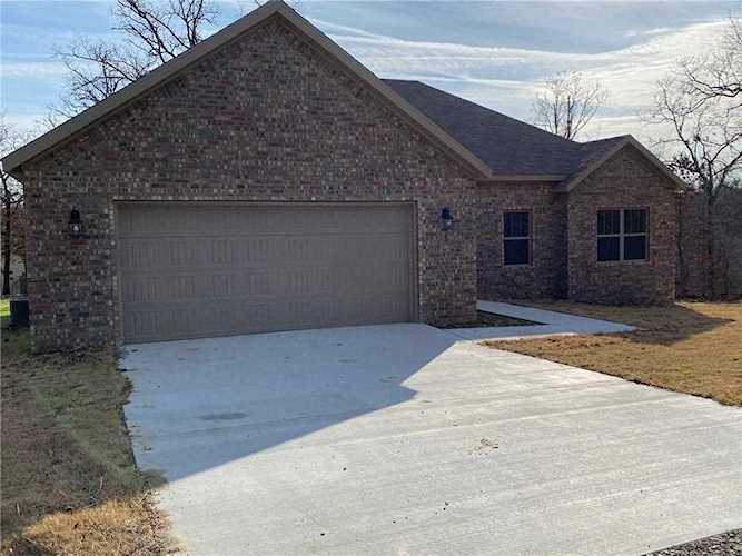 1 Turriff Ln Bella Vista, AR 72715