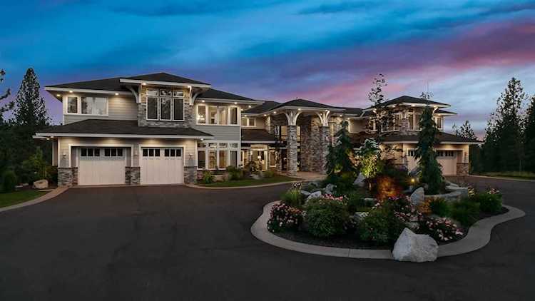 13703 N Riverbluff Ln Spokane, WA 99208