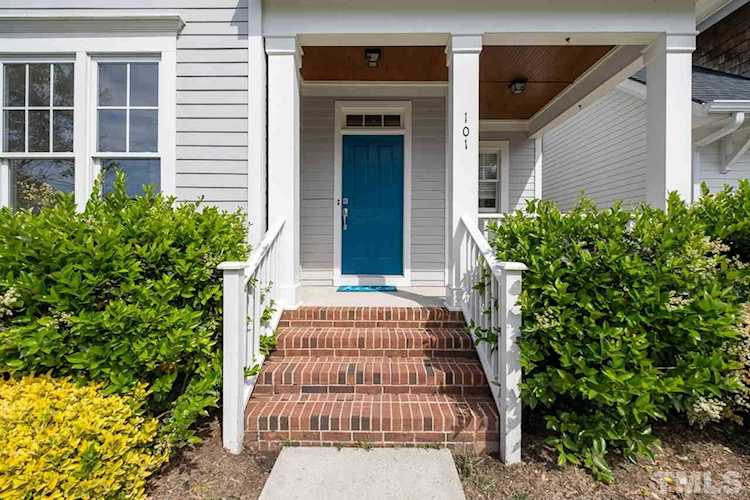 101 Bridgegate Drive Cary, NC 27519 | MLS 2318426 Photo 1