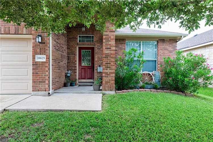 18625 Dry Pond Dr Pflugerville, TX 78660
