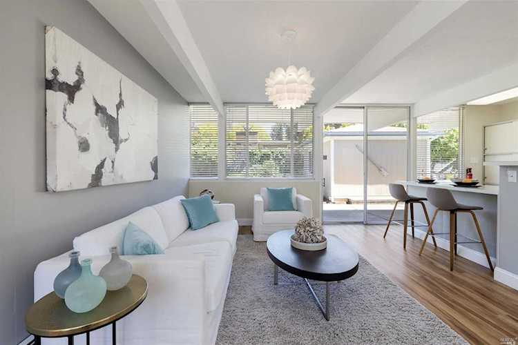 43 Golden Hinde Boulevard San Rafael, CA 94903